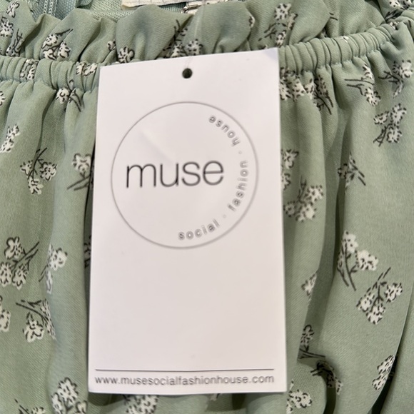 Sage green Floral Dress with back zipper - Picture 6 of 7